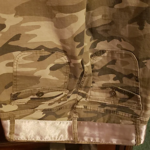 Be Bop camo jeans with silk belt - Picture 2 of 5